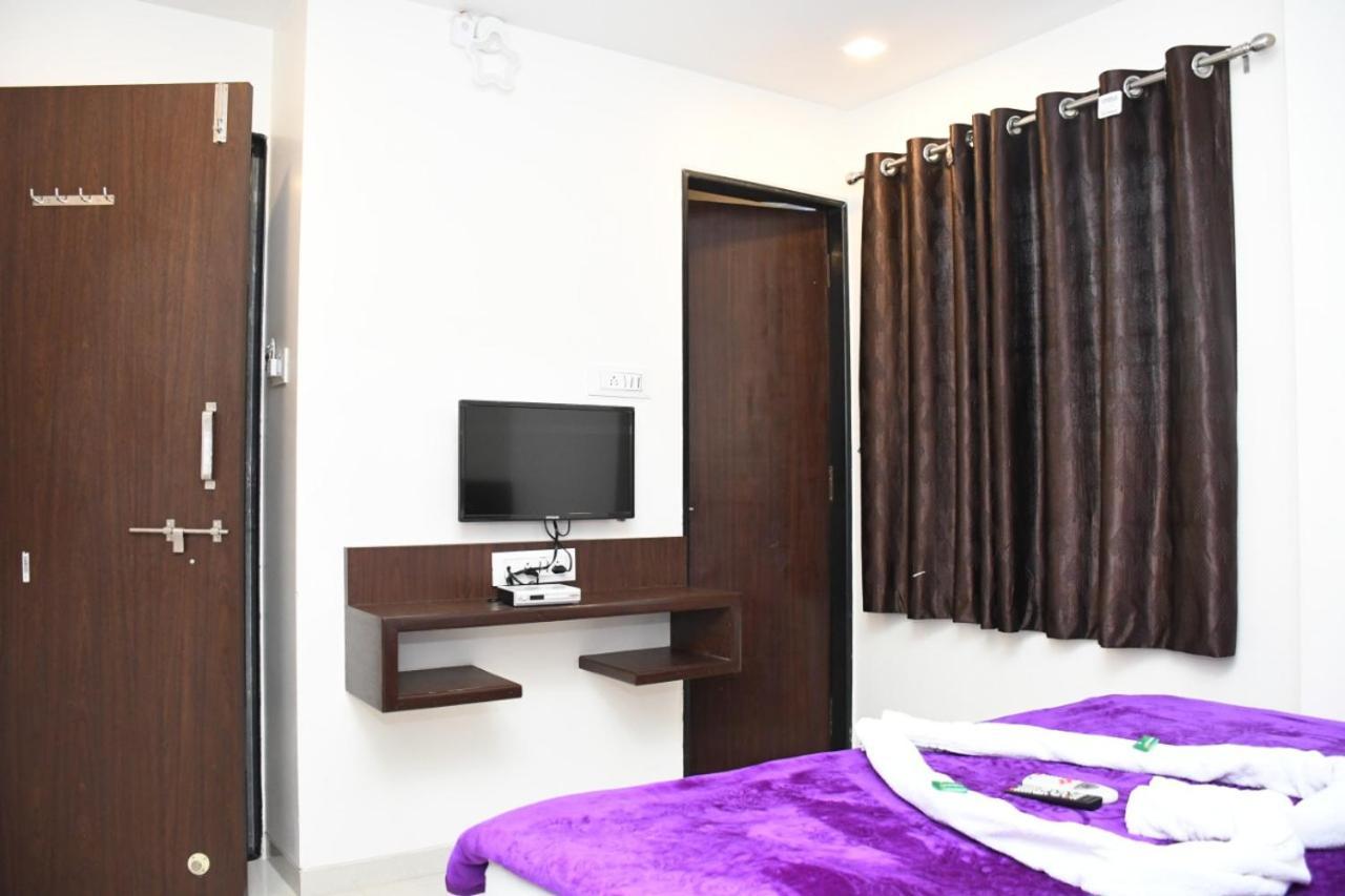 Hotel Sai Shatabdi Shirdi Exterior foto